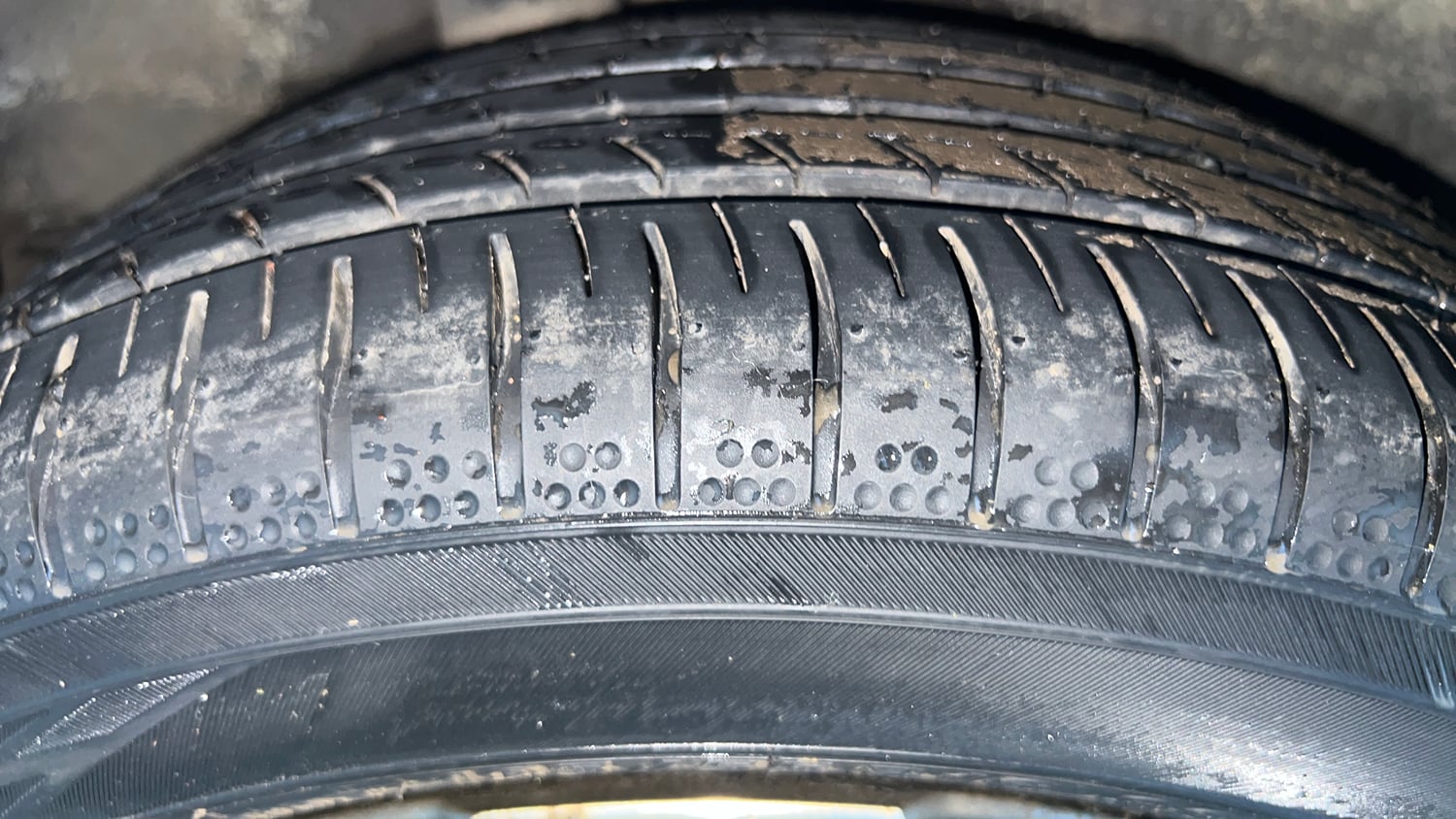 Used 2017 Honda City ZX CVT Petrol Petrol Automatic tyres RIGHT REAR TYRE TREAD VIEW