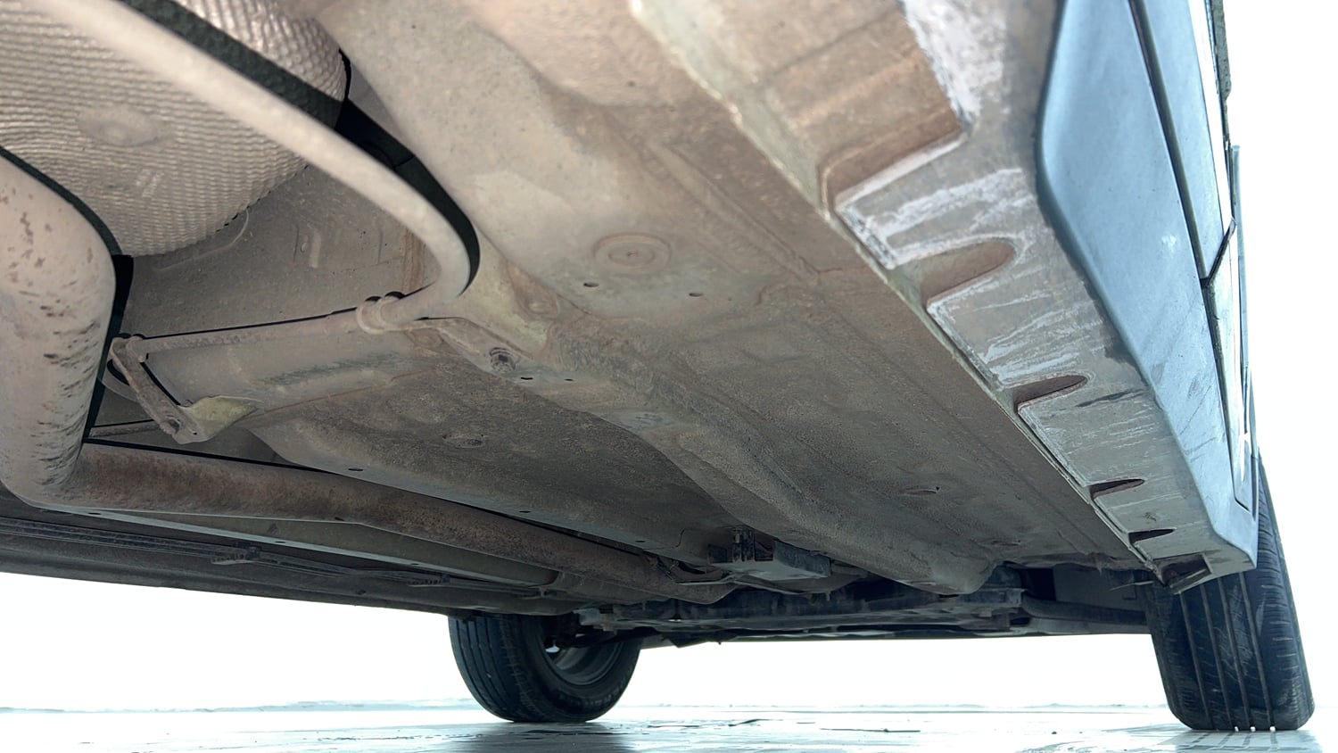 Used 2022 Kia Sonet HTX 1.5 Diesel Manual extra REAR RIGHT UNDERBODY VIEW