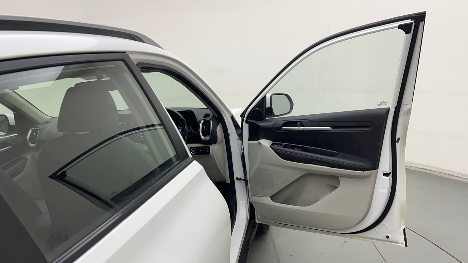 Used 2022 Kia Sonet HTX 1.5 Diesel Manual interior RIGHT FRONT DOOR OPEN VIEW