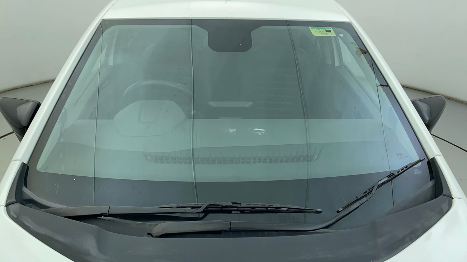 Used 2020 Tata Altroz XT Petrol Petrol Manual exterior FRONT WINDSHIELD VIEW
