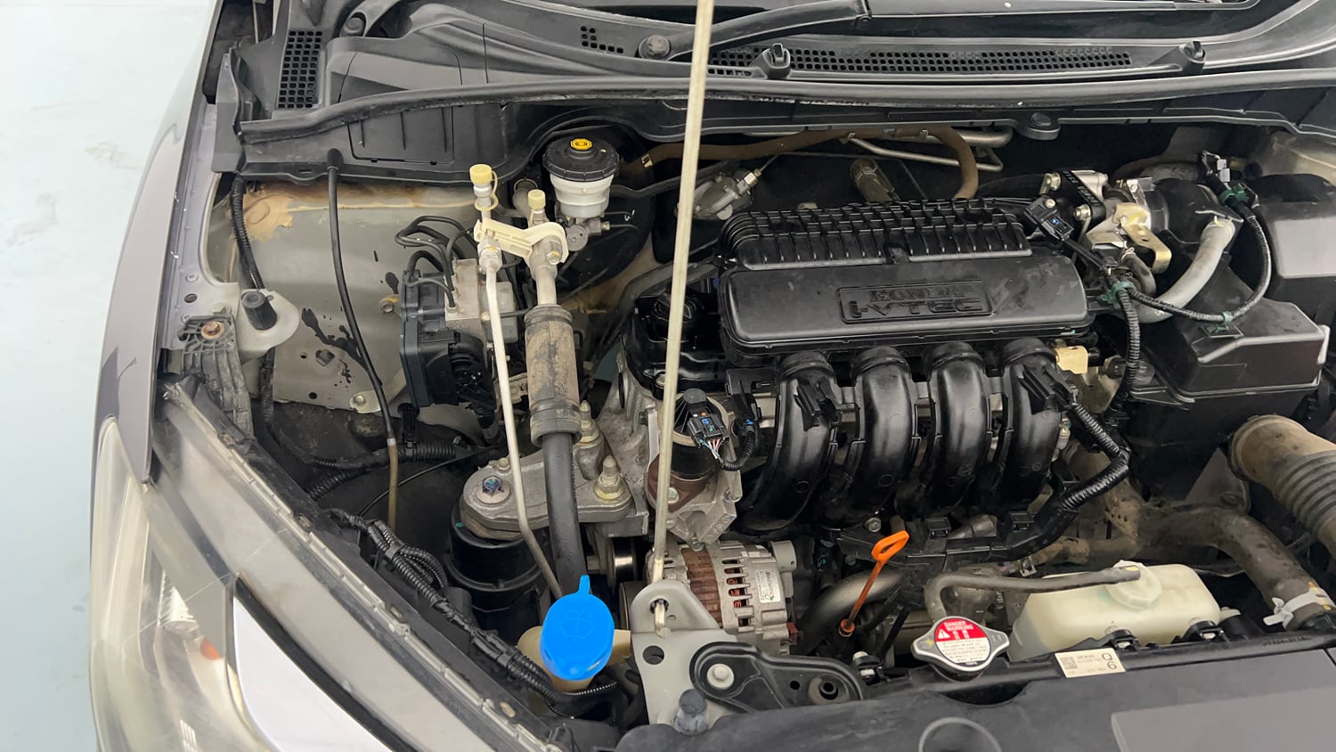 Used 2018 Honda City V Petrol Petrol Manual engine ENGINE RIGHT SIDE VIEW