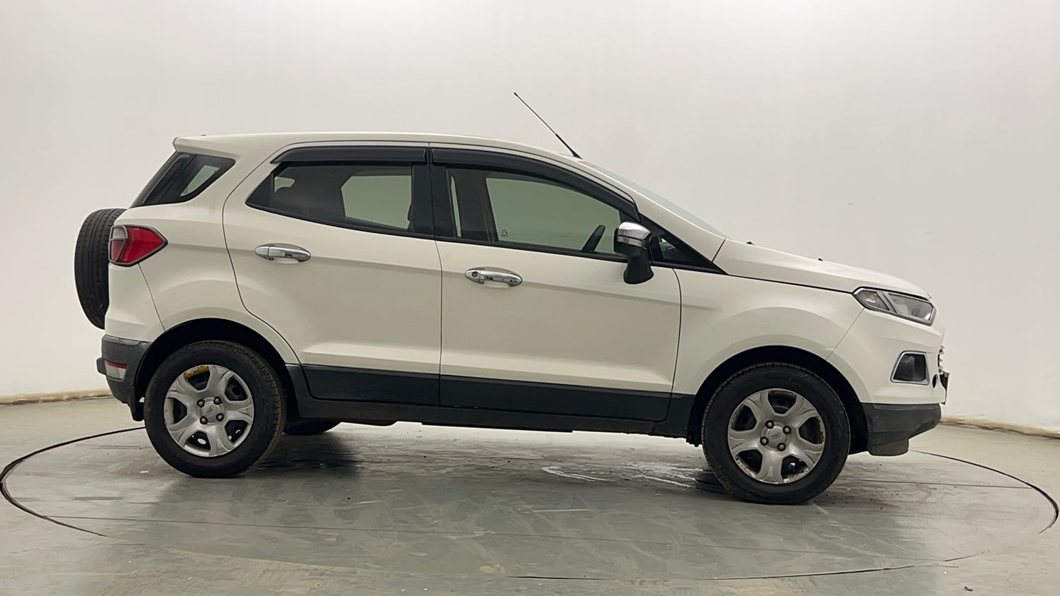 Used 2018 Ford EcoSport Trend 1.5L TDCi Diesel Manual exterior RIGHT SIDE VIEW