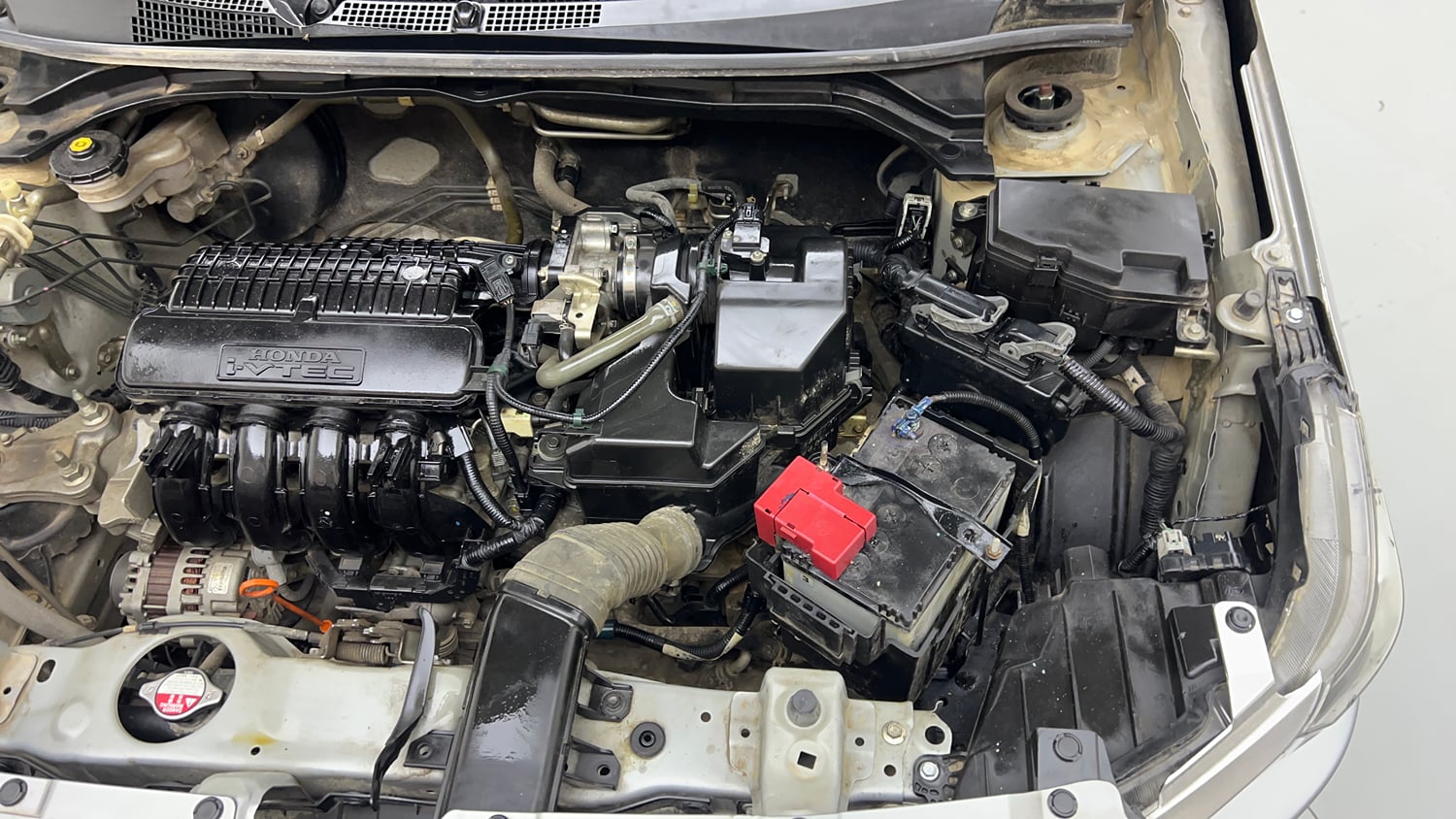 Used 2023 Honda Amaze VX 1.2 Petrol CVT Petrol Automatic engine ENGINE LEFT SIDE VIEW