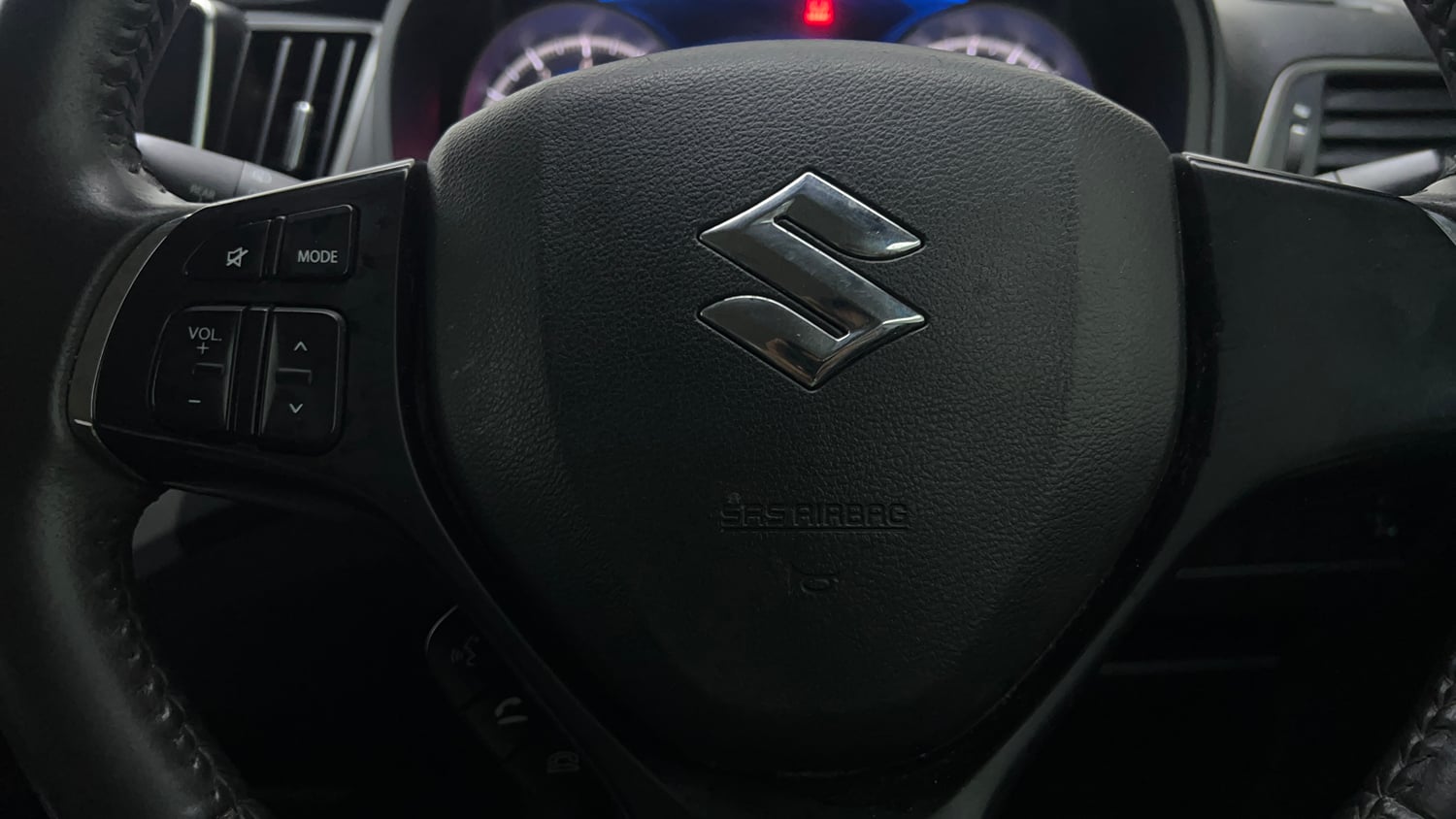 Used 2019 Maruti Suzuki Baleno Alpha Petrol Manual top_features Airbags
