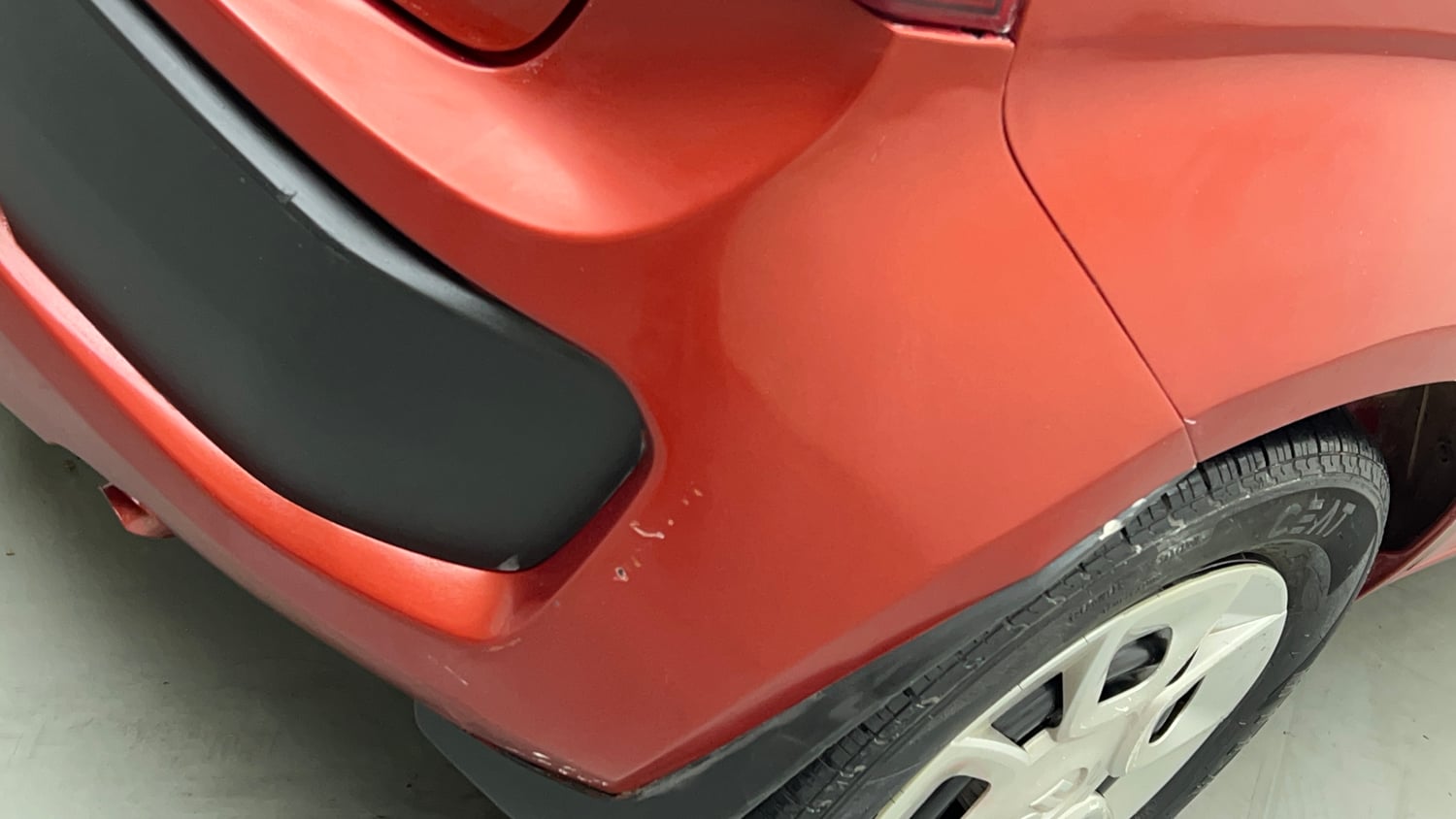 Used 2018 Maruti Suzuki Ignis Delta 1.2 AMT Petrol Automatic dents MINOR SCRATCH