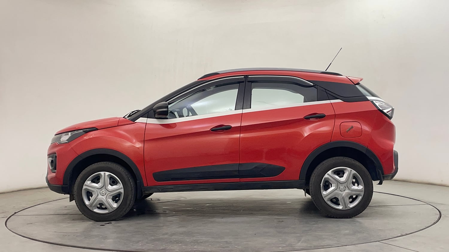 Used 2023 Tata Nexon XMA (S) Petrol Automatic exterior LEFT SIDE VIEW