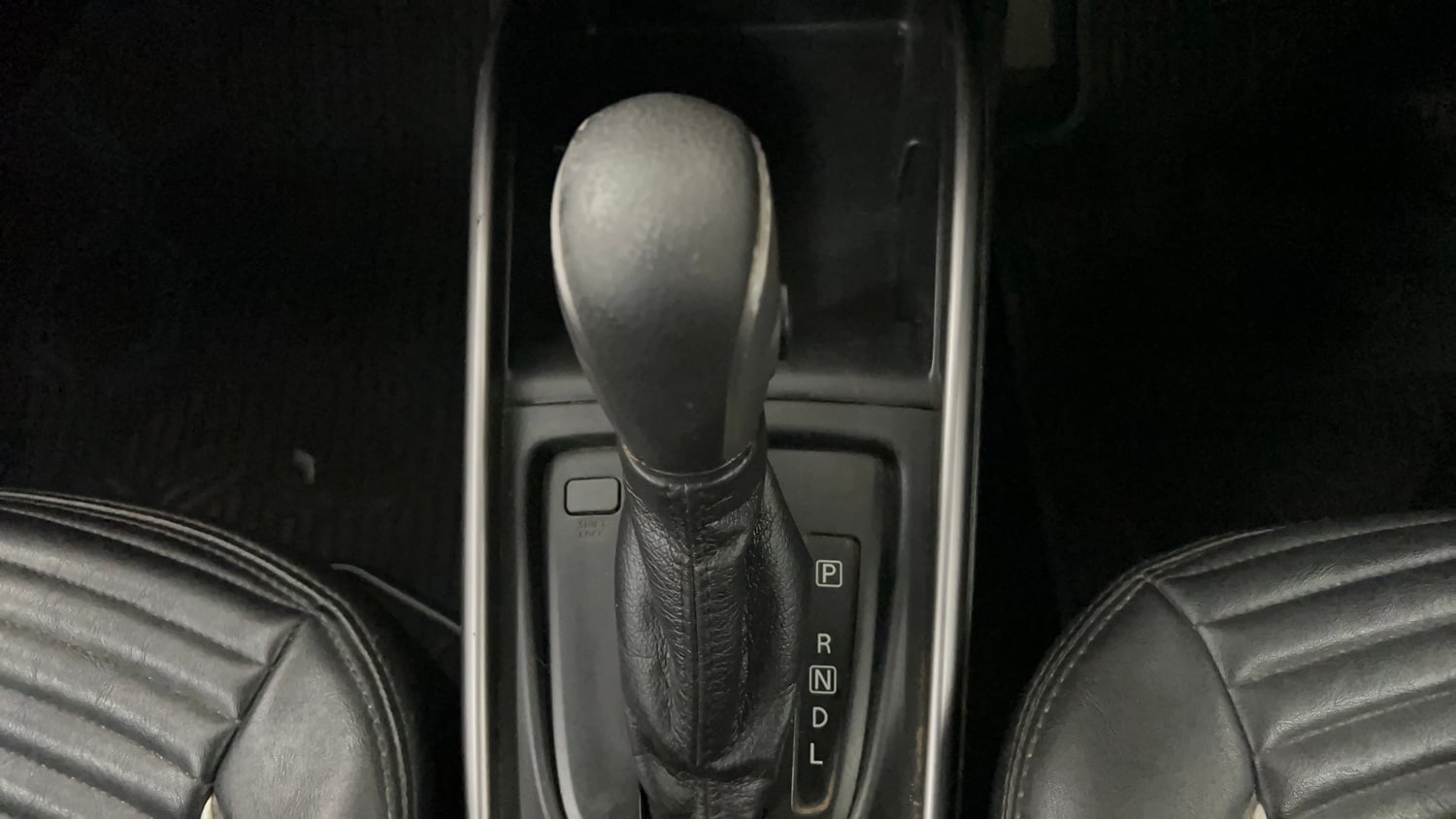 Used 2019 Maruti Suzuki Baleno Zeta Automatic Petrol Automatic interior GEAR  KNOB VIEW