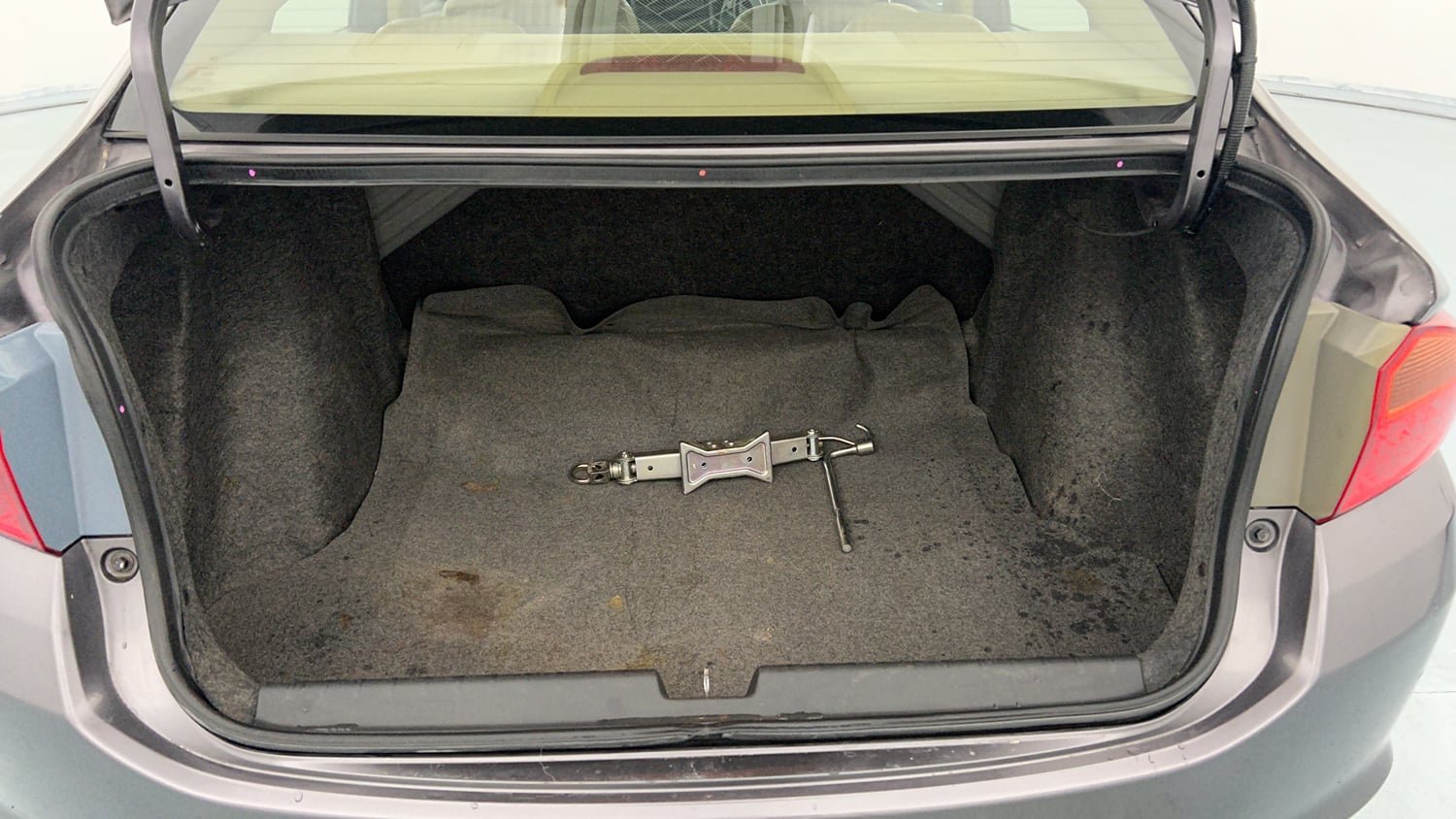 Used 2018 Honda City V Petrol Petrol Manual interior DICKY INSIDE VIEW