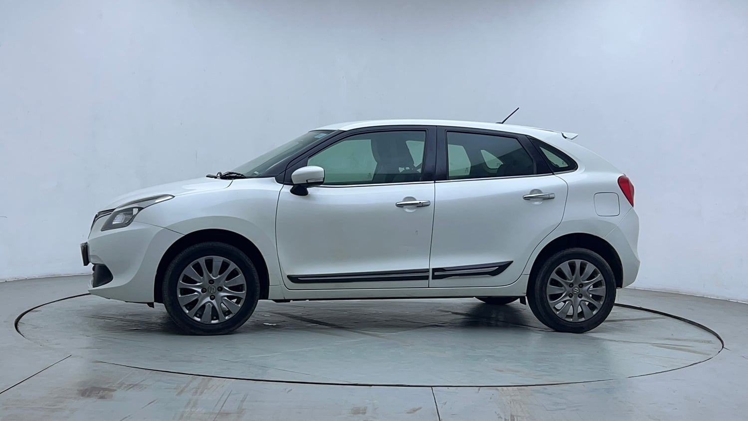 Used 2018 Maruti Suzuki Baleno Alpha 1.2 Petrol Manual exterior LEFT SIDE VIEW