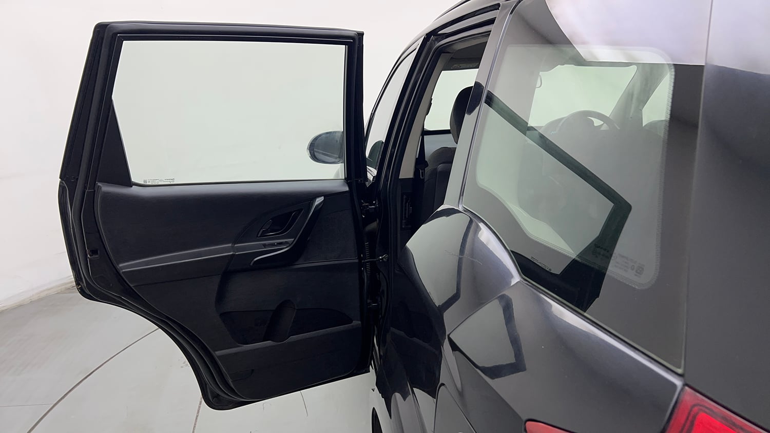Used 2019 Mahindra XUV500 W5 Diesel Manual interior LEFT REAR DOOR OPEN VIEW