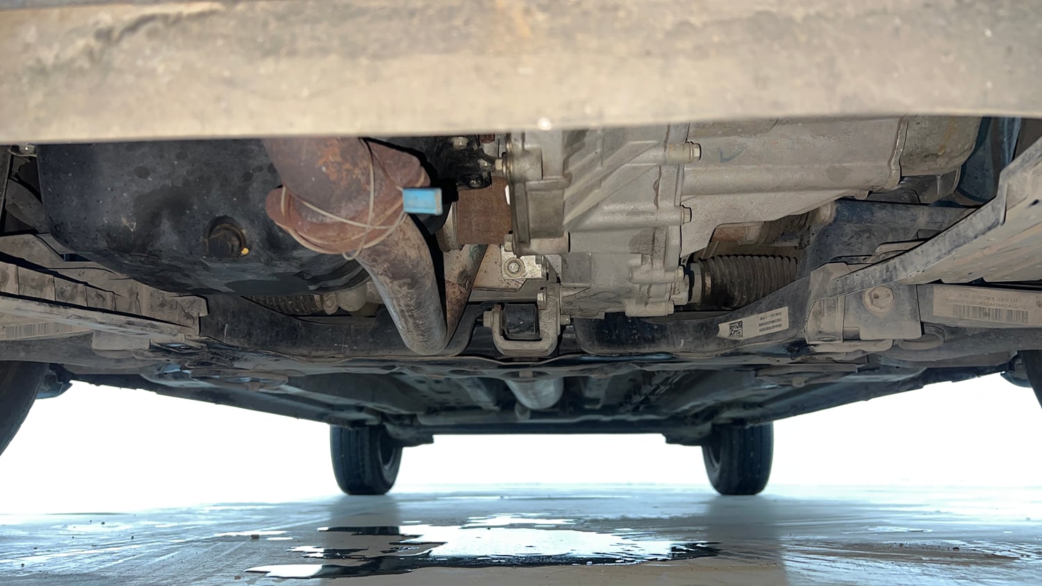 Used 2023 Tata Punch Adventure MT Petrol Manual extra FRONT LEFT UNDERBODY VIEW