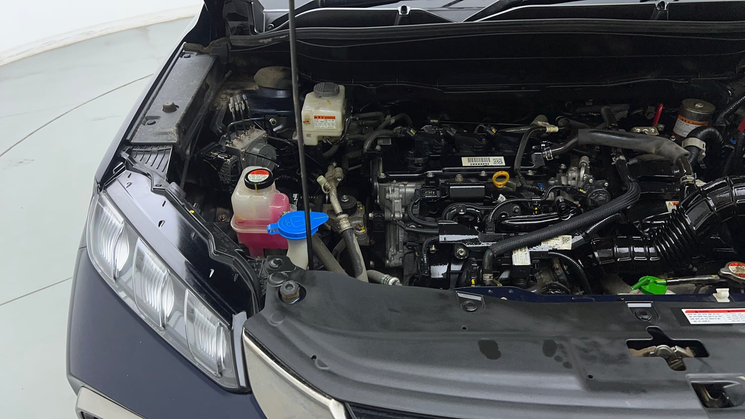 Used 2023 Maruti Suzuki Grand Vitara Zeta Plus Intelligent Hybrid eCVT Hybrid Automatic engine ENGINE RIGHT SIDE VIEW