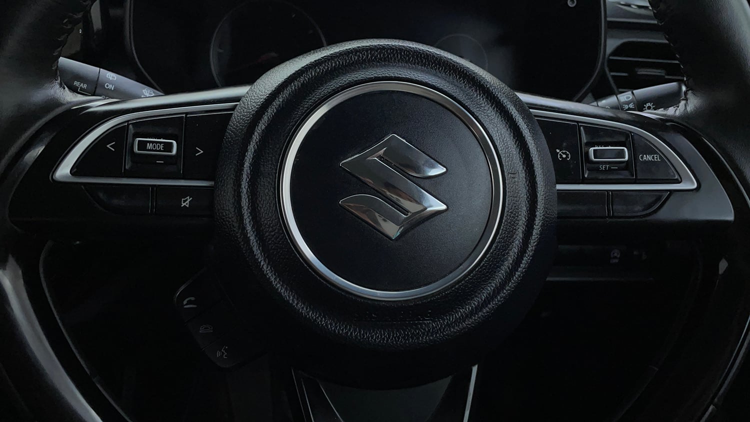 Used 2024 Maruti Suzuki Swift ZXi Plus Dual Tone AMT Petrol Automatic top_features Airbags