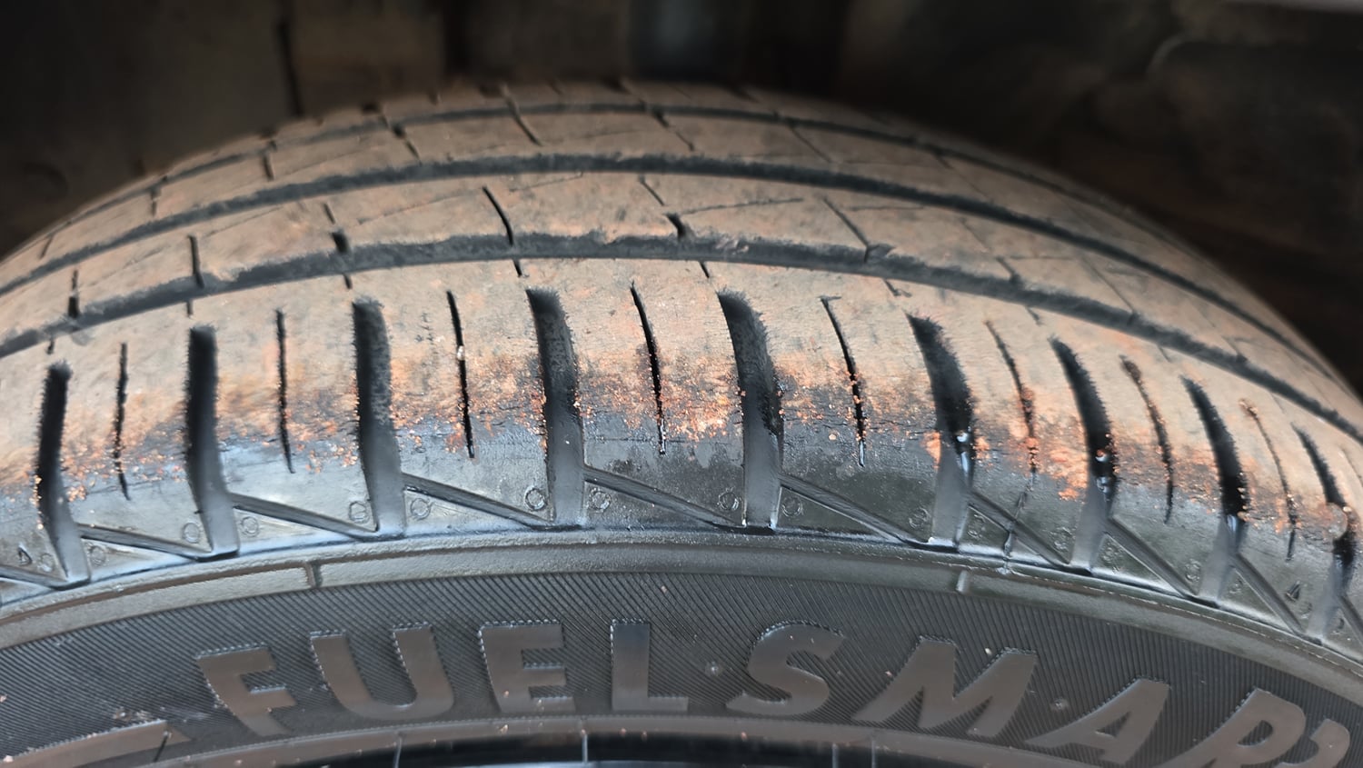 Used 2022 Renault Kwid CLIMBER Petrol Manual tyres LEFT FRONT TYRE TREAD VIEW