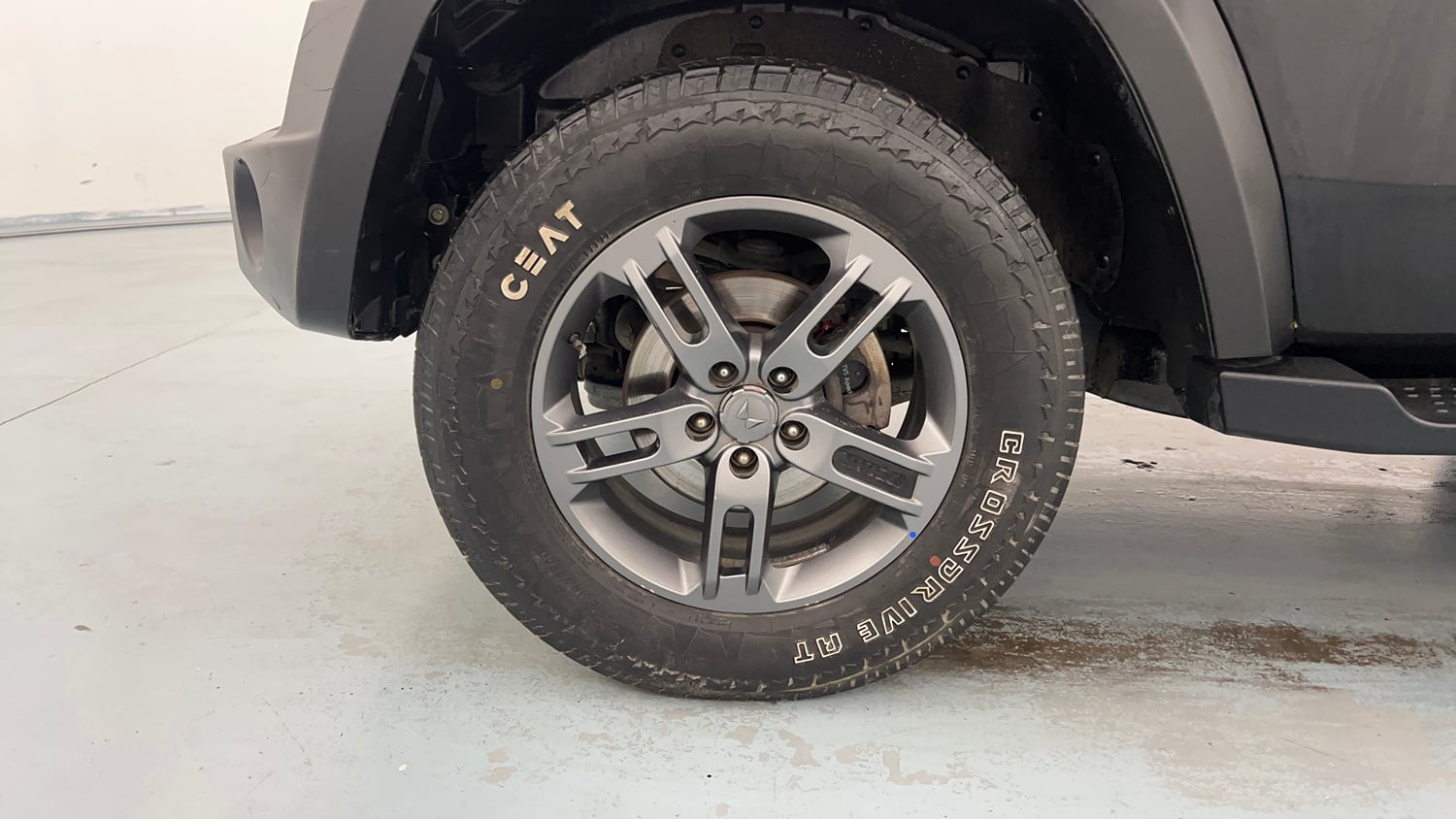 Used 2023 Mahindra Thar LX Hard Top Petrol AT RWD Petrol Automatic tyres LEFT FRONT TYRE RIM VIEW