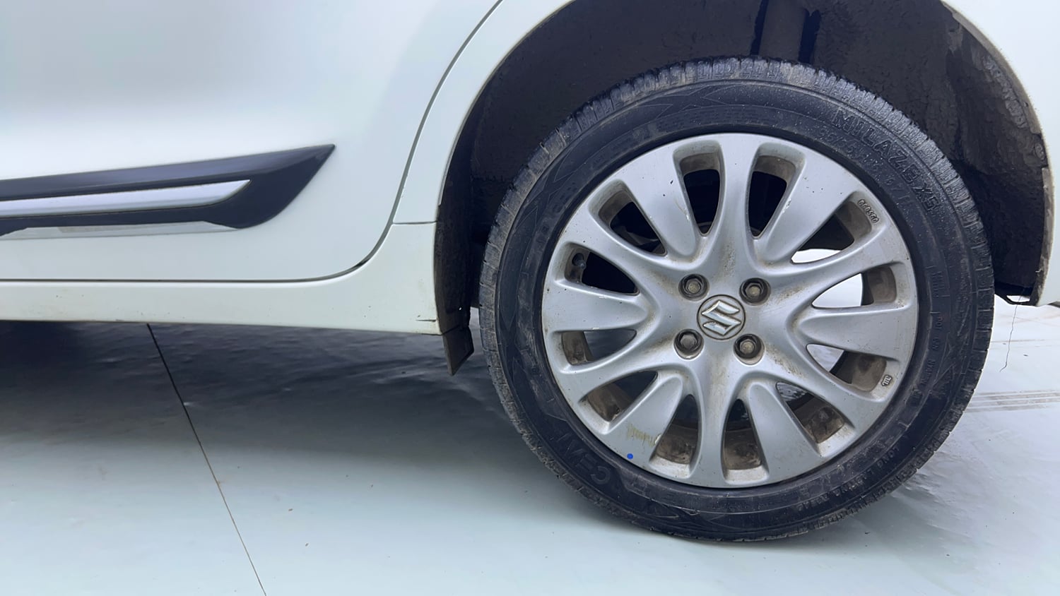 Used 2018 Maruti Suzuki Baleno Alpha 1.2 Petrol Manual tyres LEFT REAR TYRE RIM VIEW