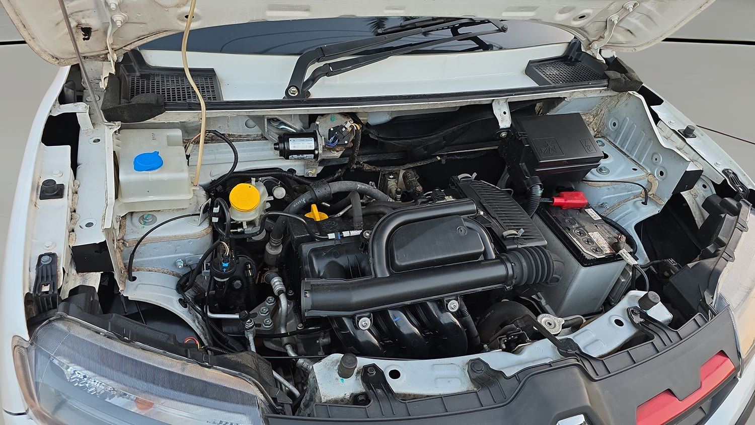 Used 2022 Renault Kwid CLIMBER Petrol Manual engine ENGINE RIGHT SIDE VIEW