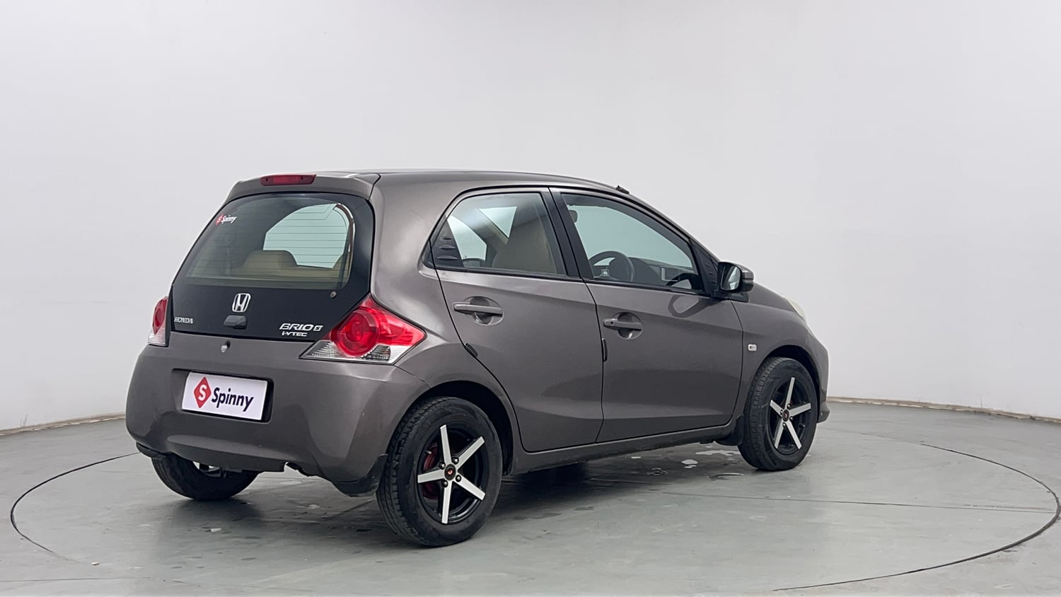 Used 2016 Honda Brio S MT Petrol Manual exterior RIGHT REAR CORNER VIEW