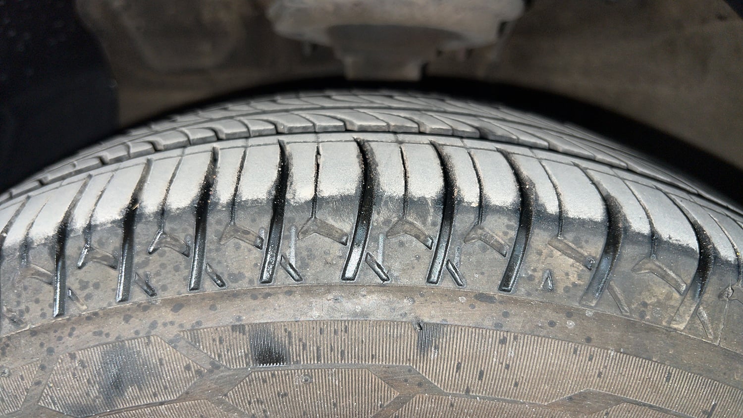 Used 2016 Hyundai Xcent SX 1.1 CRDi Diesel Manual tyres LEFT FRONT TYRE TREAD VIEW