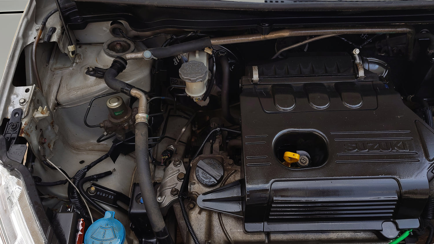 Used 2017 Maruti Suzuki Celerio VXi AMT Petrol Automatic engine ENGINE RIGHT SIDE VIEW