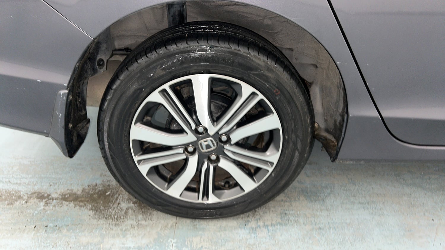 Used 2018 Honda City V Petrol Petrol Manual tyres RIGHT REAR TYRE RIM VIEW