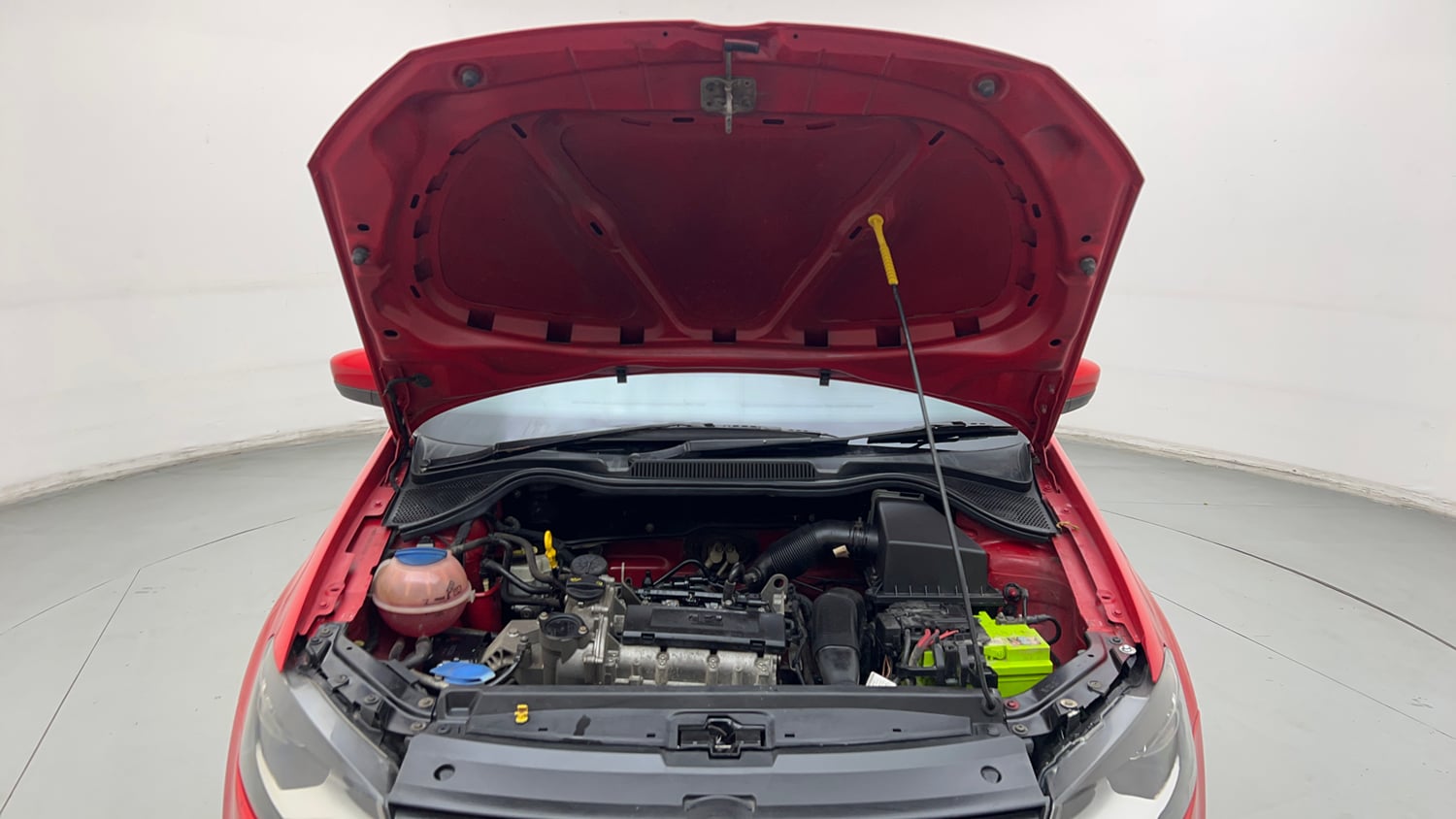 Used 2015 Volkswagen Polo Highline1.2L (P) Petrol Manual engine ENGINE & BONNET OPEN FRONT VIEW