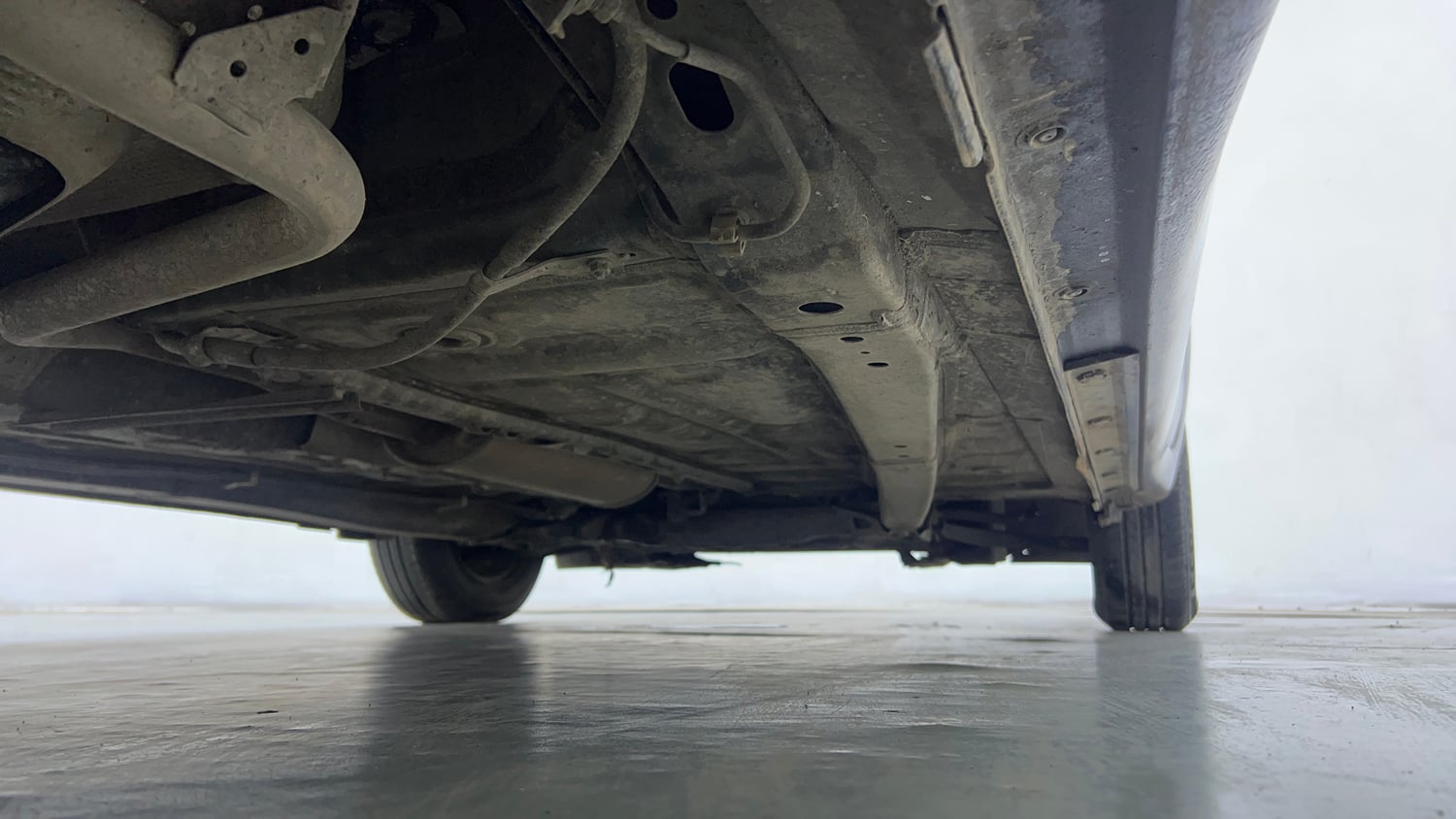 Used 2019 Maruti Suzuki Swift VXi Petrol Manual extra REAR RIGHT UNDERBODY VIEW