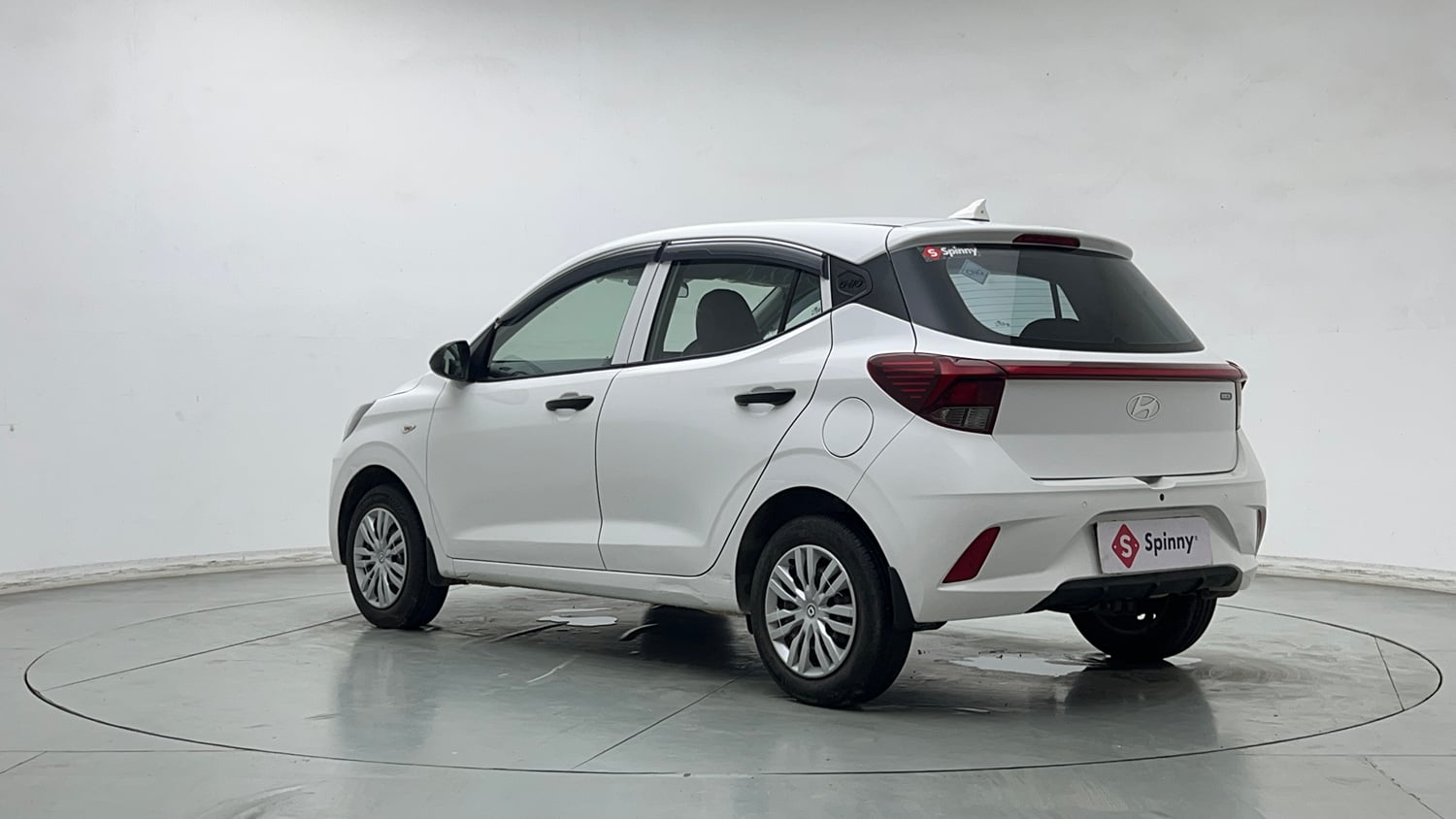 Used 2026 Hyundai Grand i10 Nios Sportz 1.2 Hy-CNG Duo Cng Manual exterior LEFT REAR CORNER VIEW