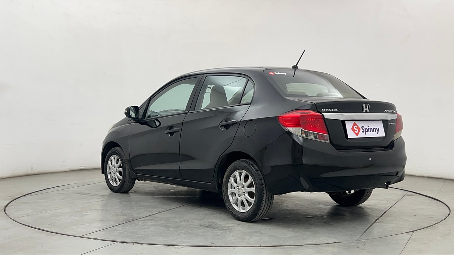 Used 2014 Honda Amaze 1.2 VX i-VTEC Petrol Manual exterior LEFT REAR CORNER VIEW