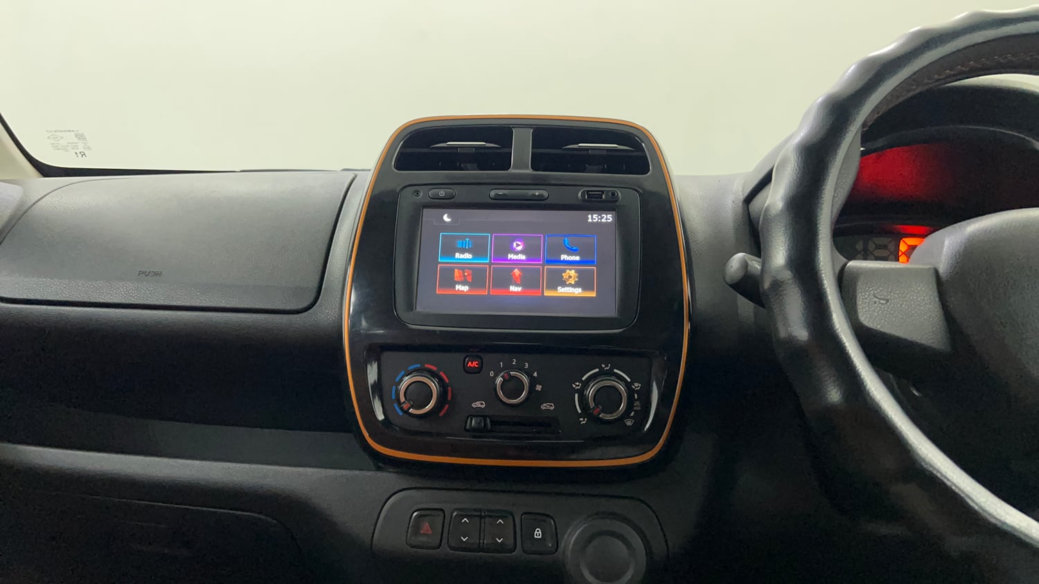 Used 2018 Renault Kwid CLIMBER 1.0 Petrol Manual interior MUSIC SYSTEM & AC CONTROL VIEW