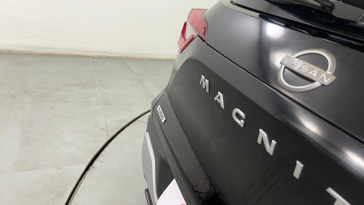 Used 2024 Nissan Magnite XV Premium Turbo CVT Petrol Automatic dents MINOR DENT