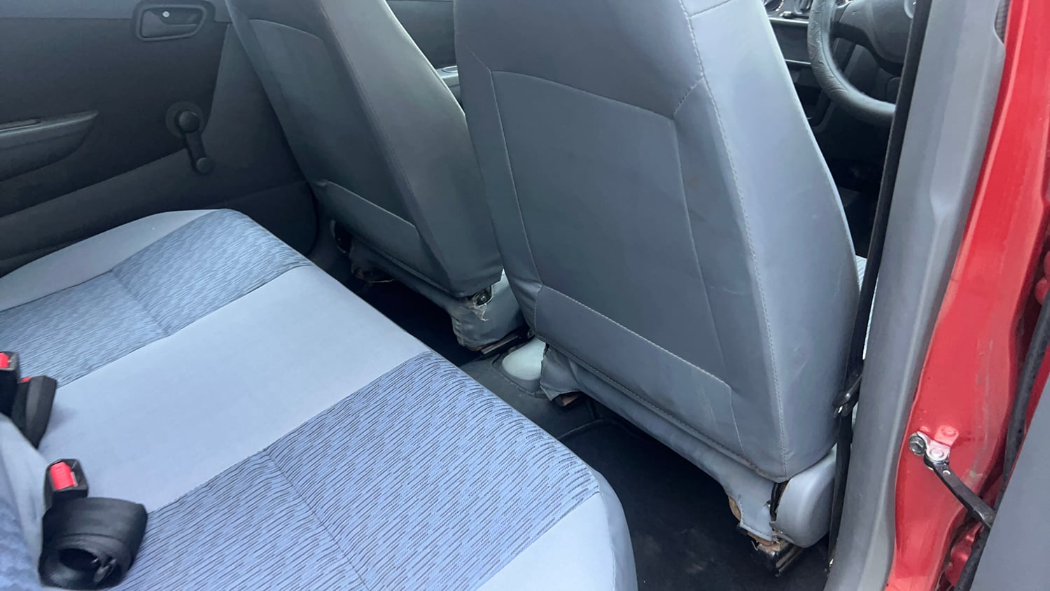 Used 2013 Maruti Suzuki Alto 800 Lx Petrol Manual top_features Door pockets