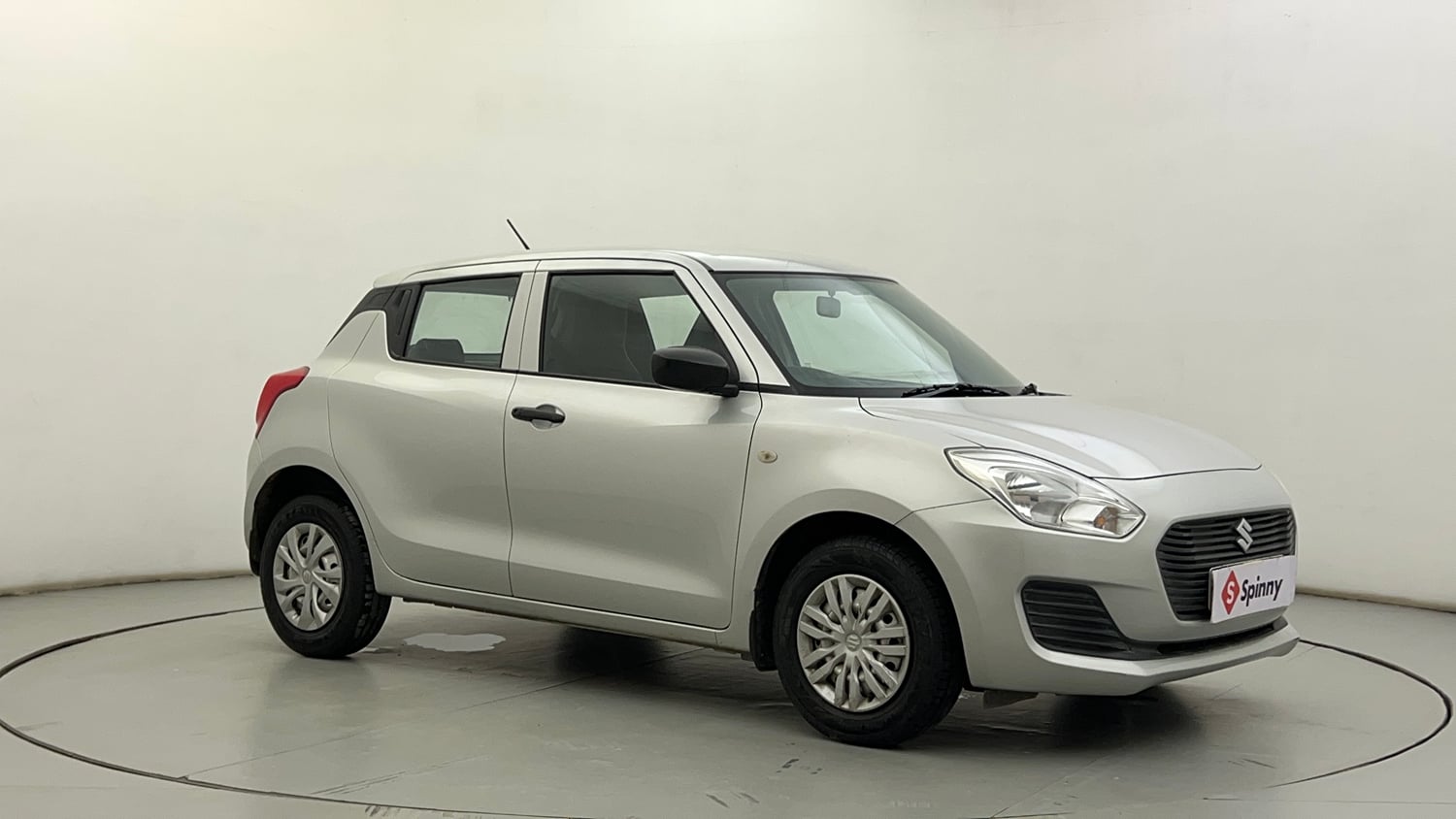 Used 2018 Maruti Suzuki Swift LXi Petrol Manual exterior RIGHT FRONT CORNER VIEW