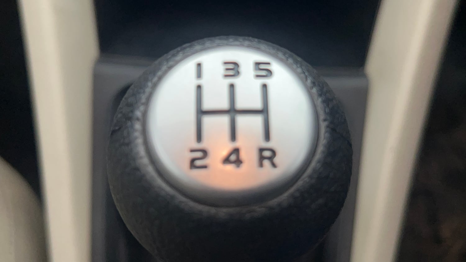Used 2019 Maruti Suzuki Celerio ZXi Petrol Manual interior GEAR  KNOB VIEW
