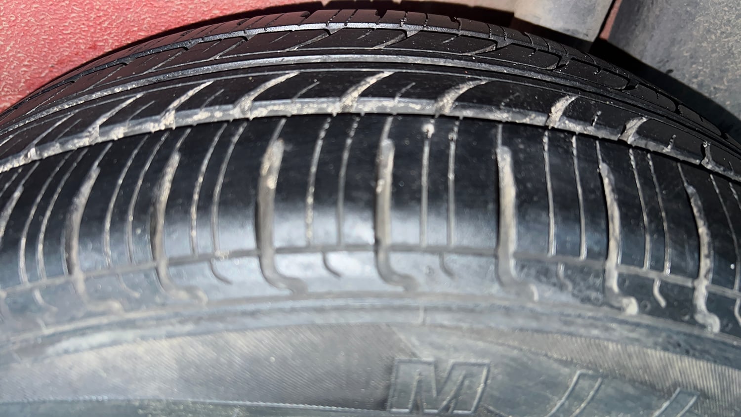 Used 2018 Maruti Suzuki Ignis Delta 1.2 AMT Petrol Automatic tyres LEFT REAR TYRE TREAD VIEW