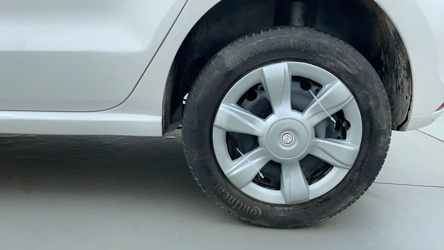 Used 2014 Volkswagen Polo Comfortline 1.2L (P) Petrol Manual tyres LEFT REAR TYRE RIM VIEW
