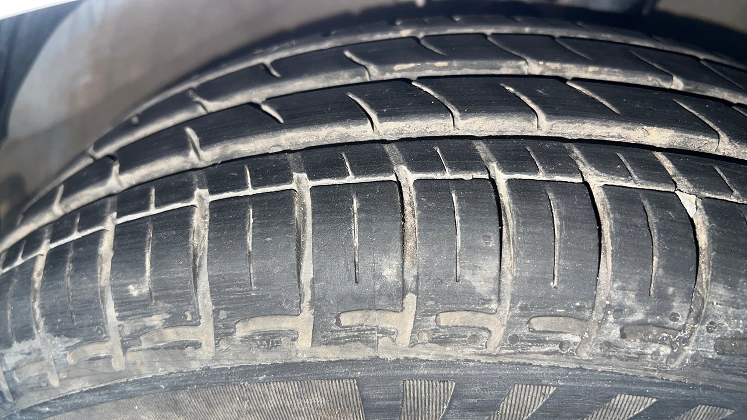 Used 2026 Hyundai Grand i10 Nios Sportz 1.2 Hy-CNG Duo Cng Manual tyres RIGHT FRONT TYRE TREAD VIEW