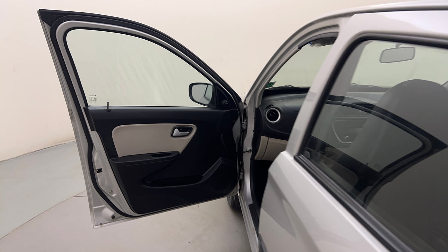 Used 2023 Maruti Suzuki Alto 800 VXi Petrol Manual interior LEFT FRONT DOOR OPEN VIEW
