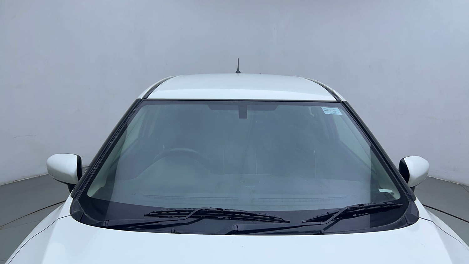 Used 2018 Maruti Suzuki Baleno Alpha 1.2 Petrol Manual exterior FRONT WINDSHIELD VIEW