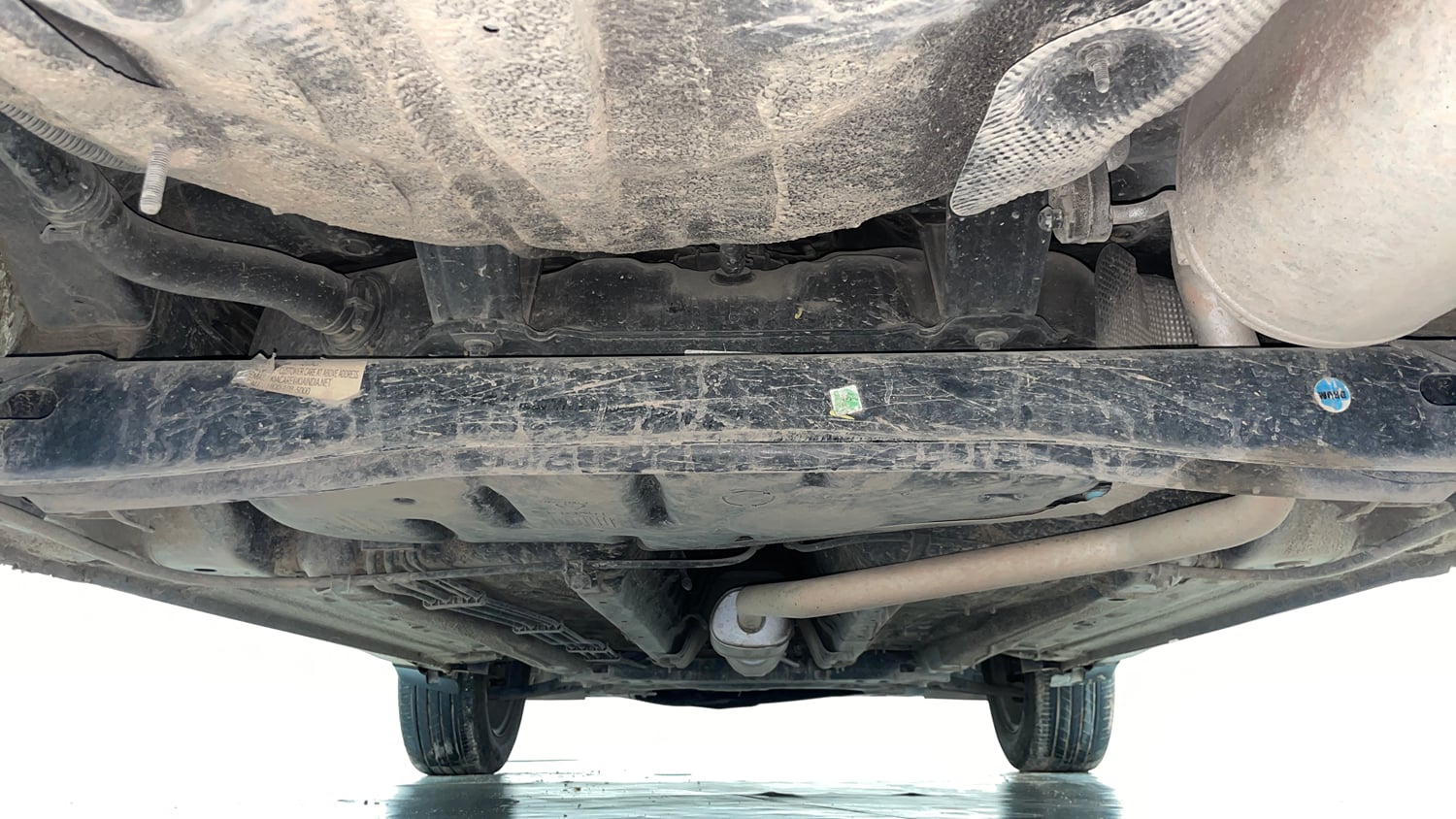 Used 2024 Kia Sonet HTK (O) 1.2 Petrol MT Petrol Manual extra REAR UNDERBODY VIEW (TAKEN FROM REAR)