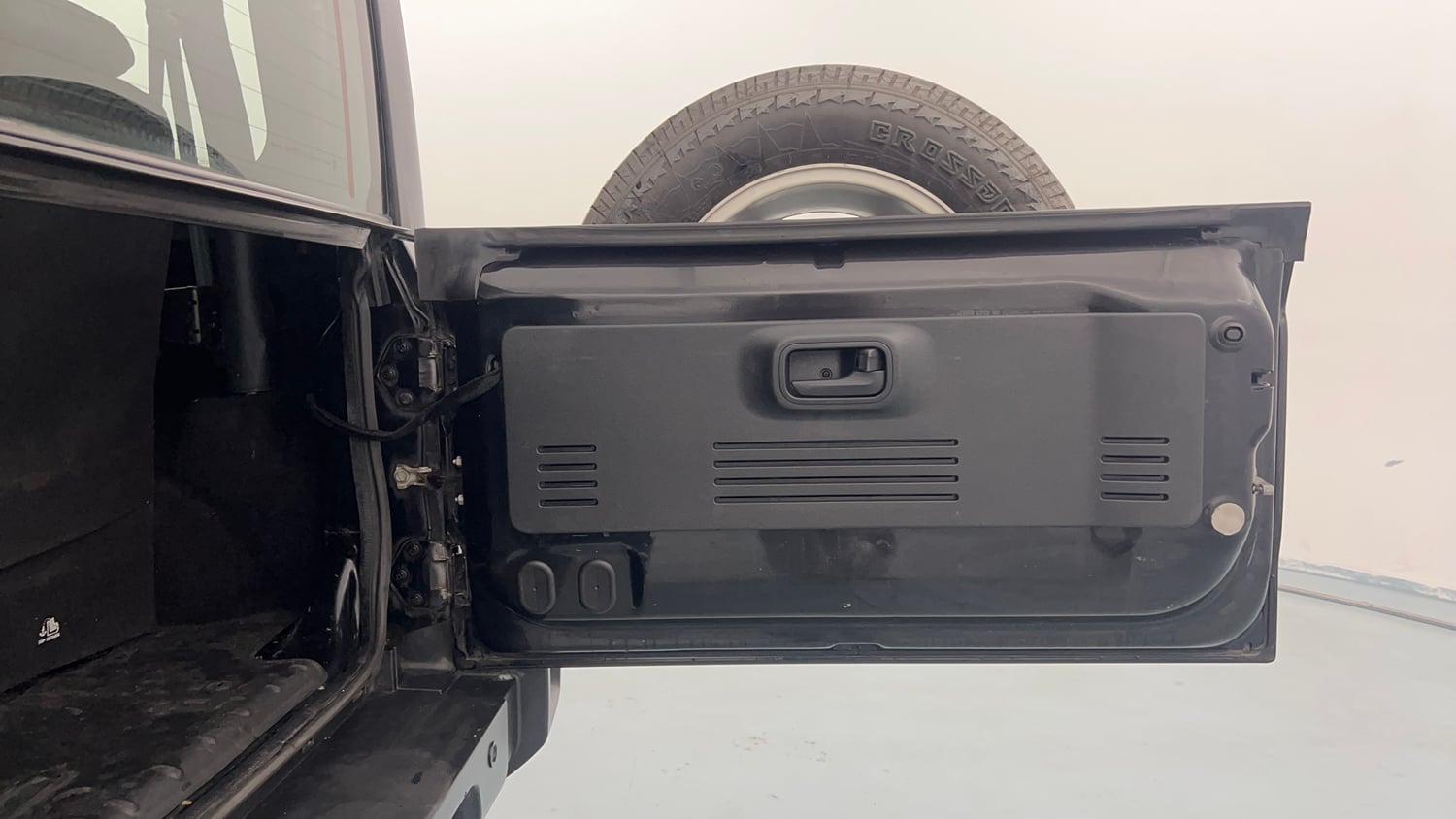 Used 2023 Mahindra Thar LX Hard Top Petrol AT RWD Petrol Automatic interior DICKY DOOR OPEN VIEW