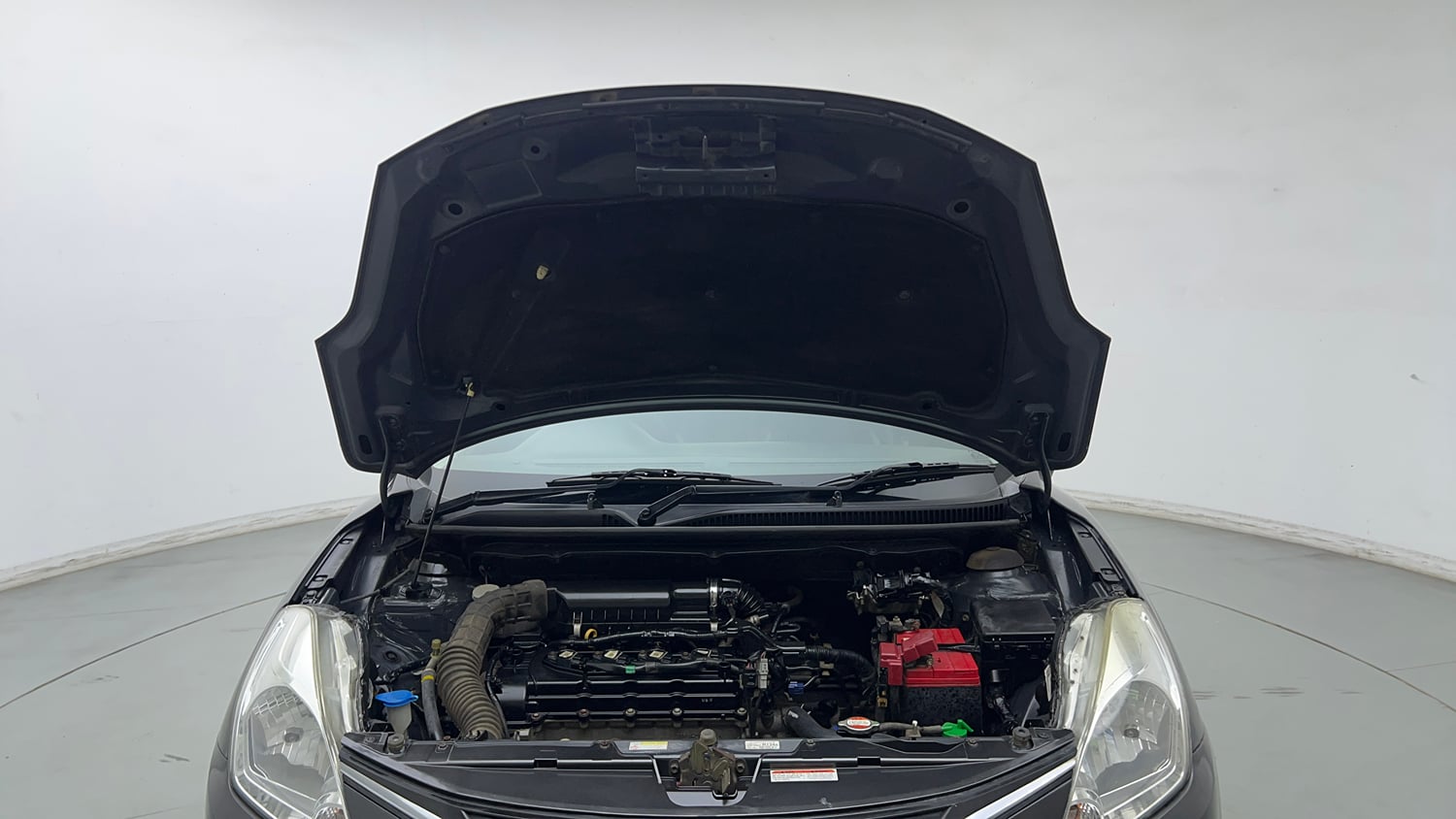 Used 2017 Maruti Suzuki Baleno Delta 1.2 Petrol Manual engine ENGINE & BONNET OPEN FRONT VIEW