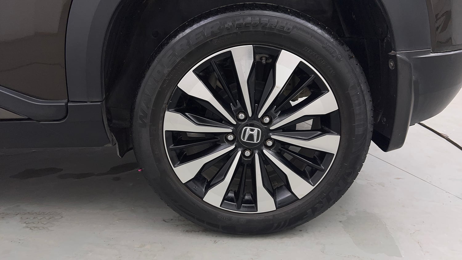 Used 2024 Honda Elevate ZX CVT Petrol Automatic tyres LEFT REAR TYRE RIM VIEW