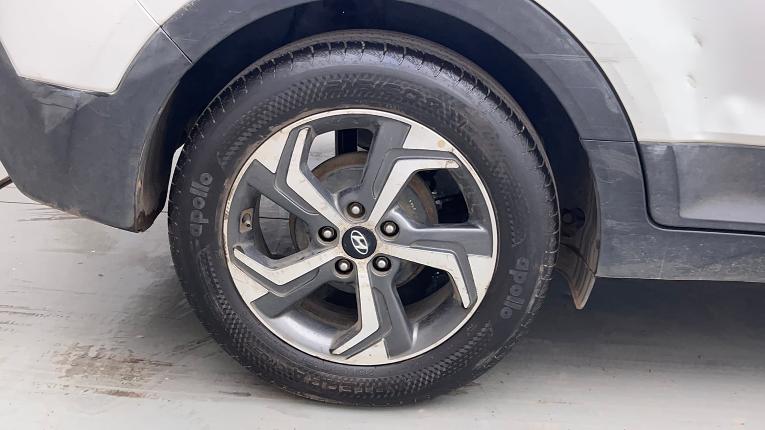 Used 2019 Hyundai Creta SX 1.6 Dual Tone Petrol Petrol Manual tyres RIGHT REAR TYRE RIM VIEW