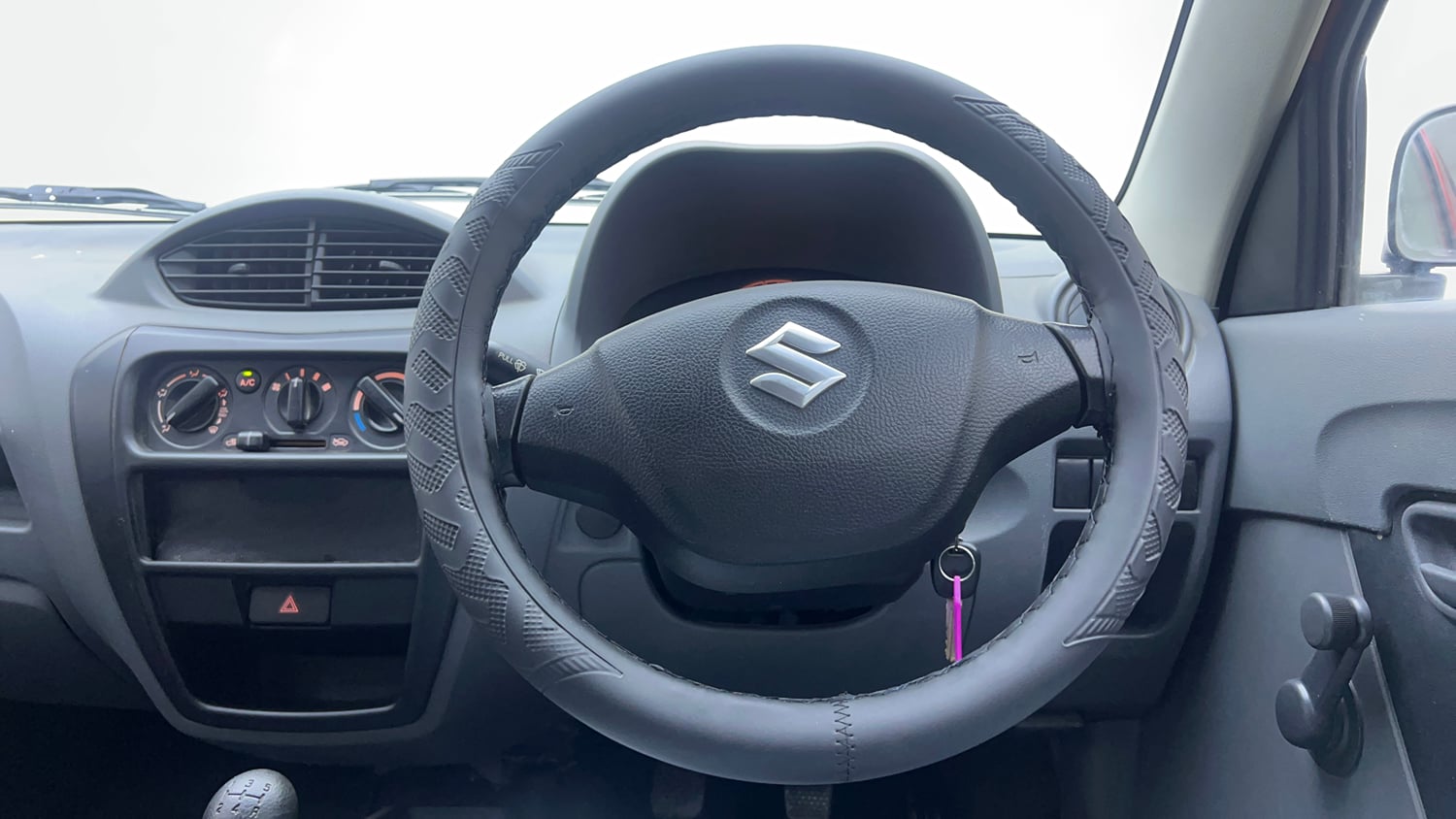 Used 2013 Maruti Suzuki Alto 800 Lx Petrol Manual interior STEERING VIEW