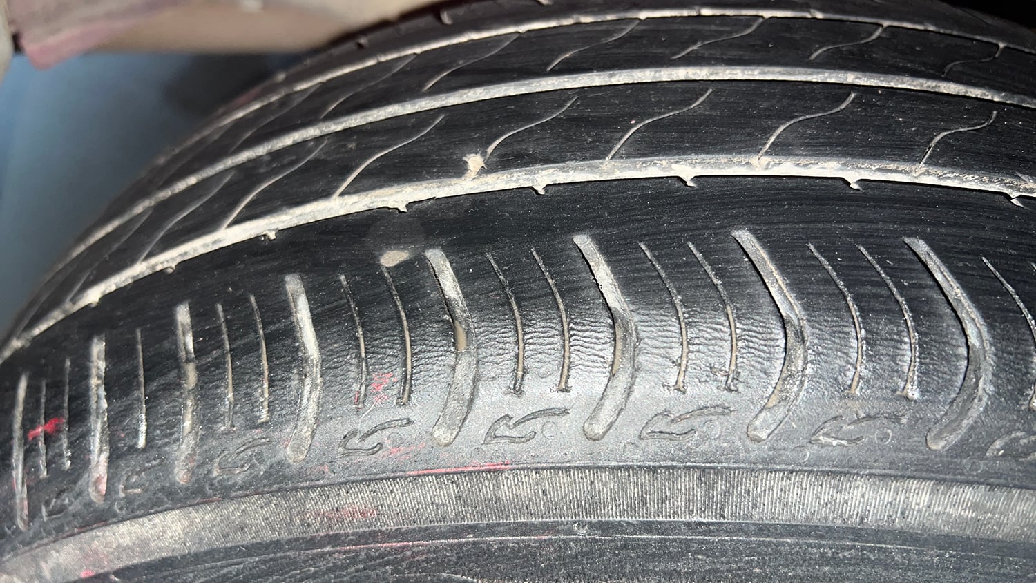 Used 2022 Honda Amaze VX MT 1.2 Petrol Petrol Manual tyres RIGHT REAR TYRE TREAD VIEW