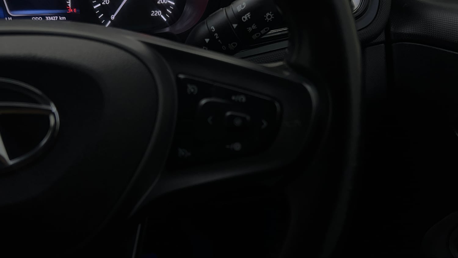 Used 2022 Tata Altroz XZ Plus i-Turbo Petrol Dark Edition Petrol Manual top_features Cruise control