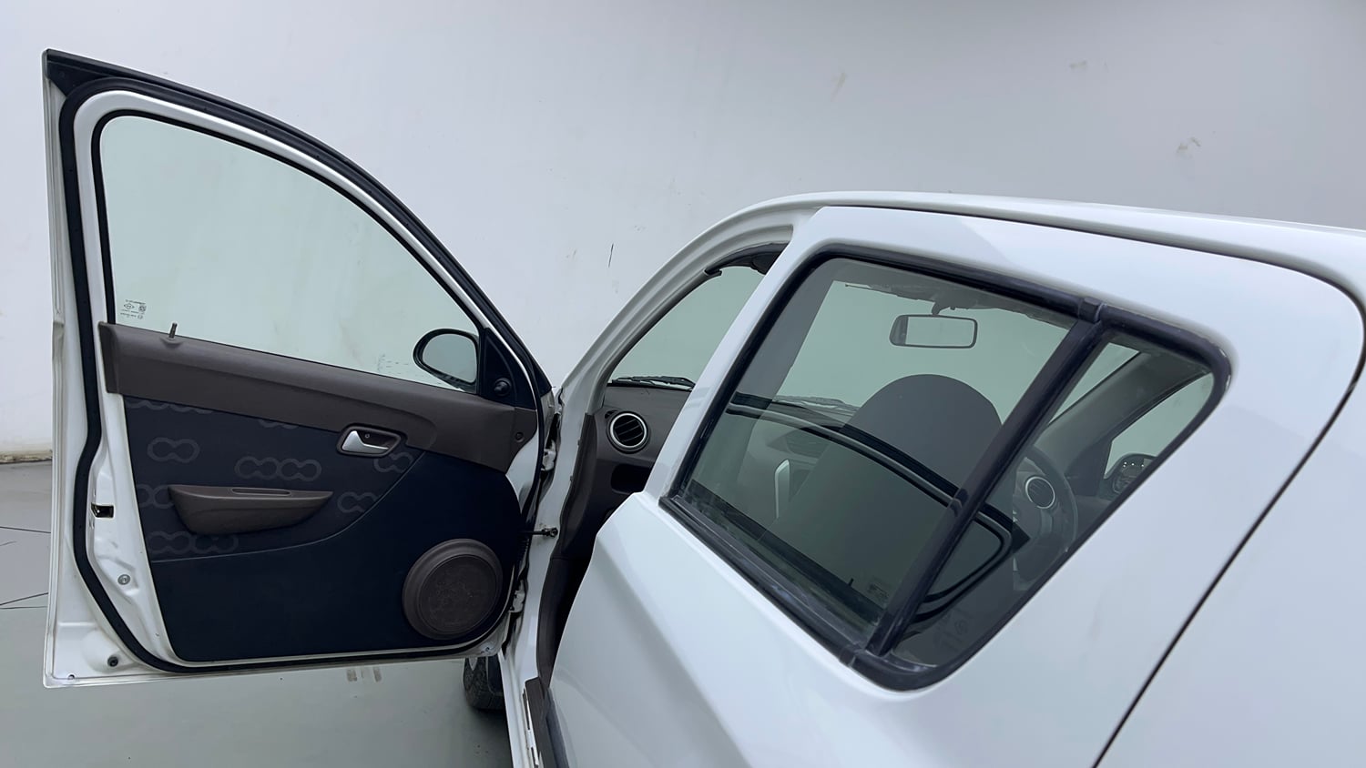 Used 2013 Maruti Suzuki Alto 800 Lxi Petrol Manual interior LEFT FRONT DOOR OPEN VIEW