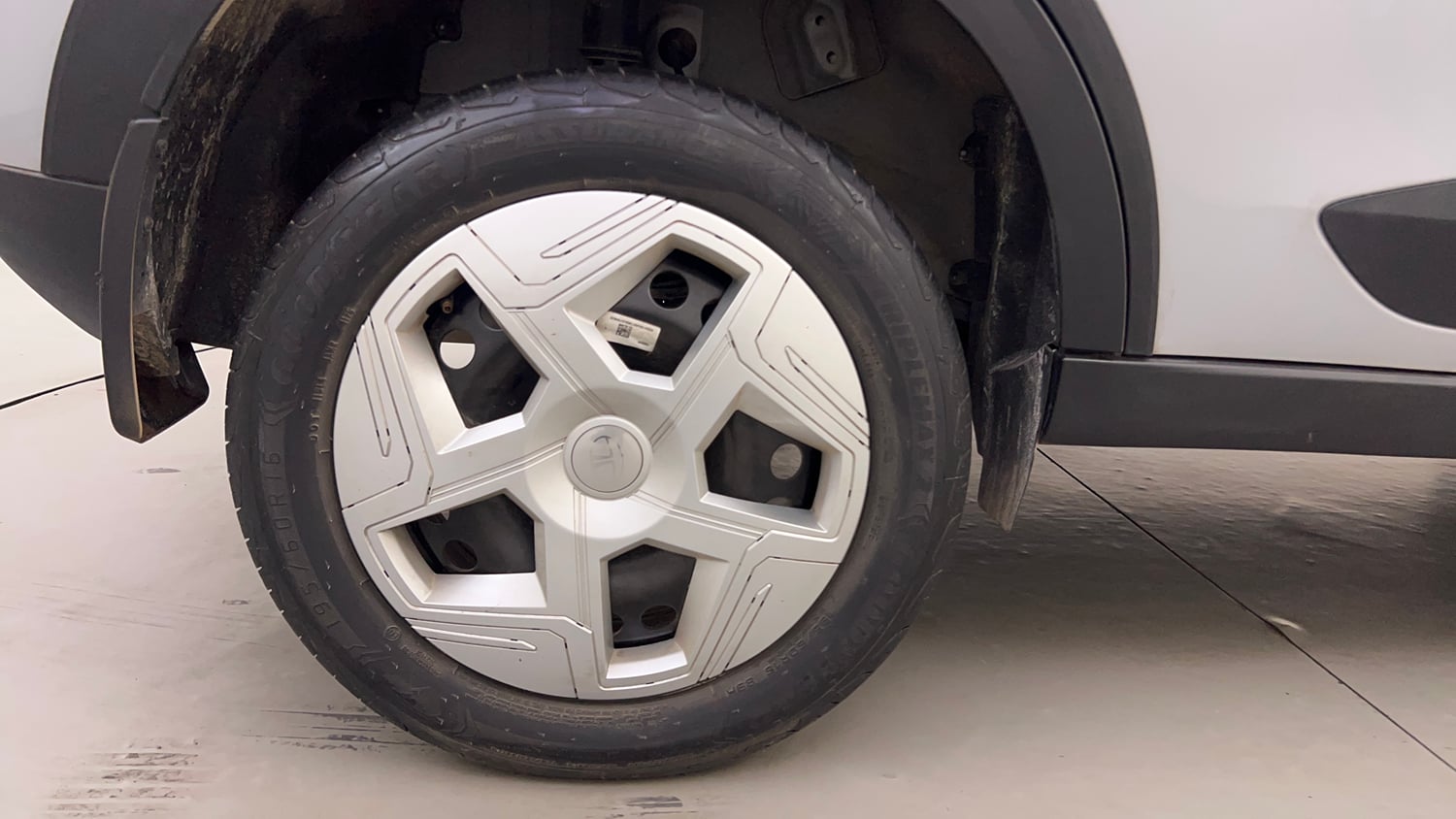 Used 2026 Tata Nexon Pure Plus 1.2 Petrol 6AMT Petrol Automatic tyres RIGHT REAR TYRE RIM VIEW