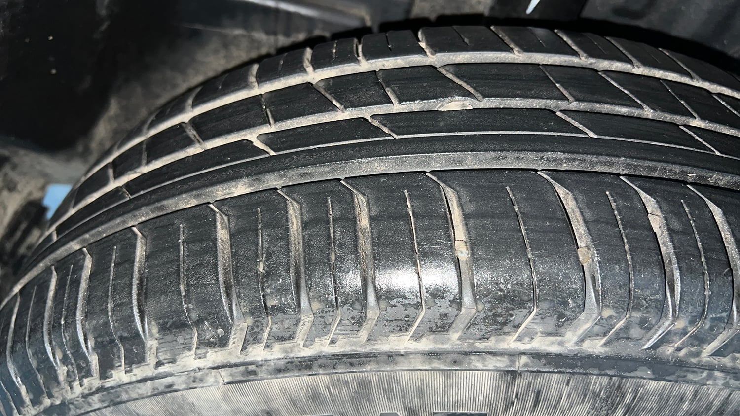 Used 2023 Tata Punch Adventure MT Petrol Manual tyres RIGHT REAR TYRE TREAD VIEW